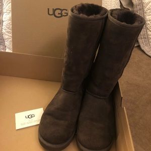 Chocolate Brown Tall Uggs - Size 8